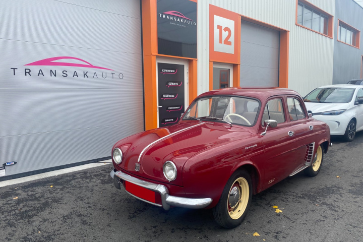 RENAULT  DAUPHINE 