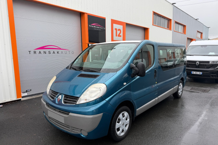 RENAULT TRAFIC PASSENGER