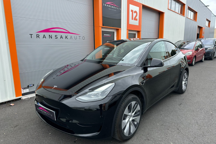 TESLA MODEL Y