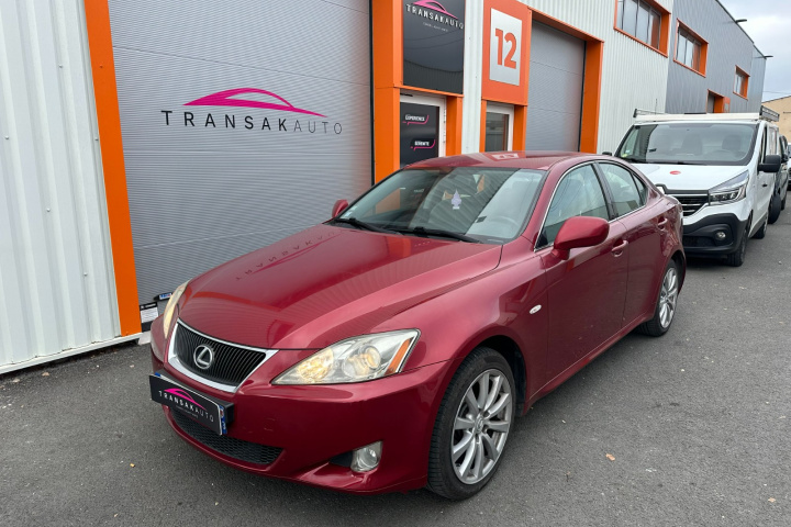 LEXUS IS 220
